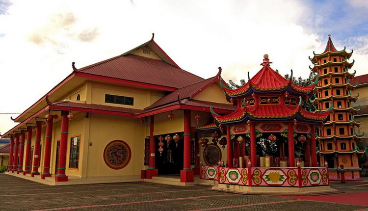 Vihara Pontianak dan Kubu Raya Alternatif Wisata Religi.Foto 10