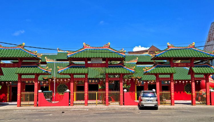 Vihara Pontianak dan Kubu Raya Alternatif Wisata Religi.Foto 3