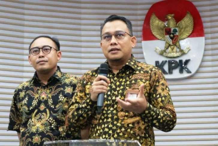 Kpk Sita Uang Puluhan Miliar Dan Senjata Api Di Rumah Dinas Syahrul